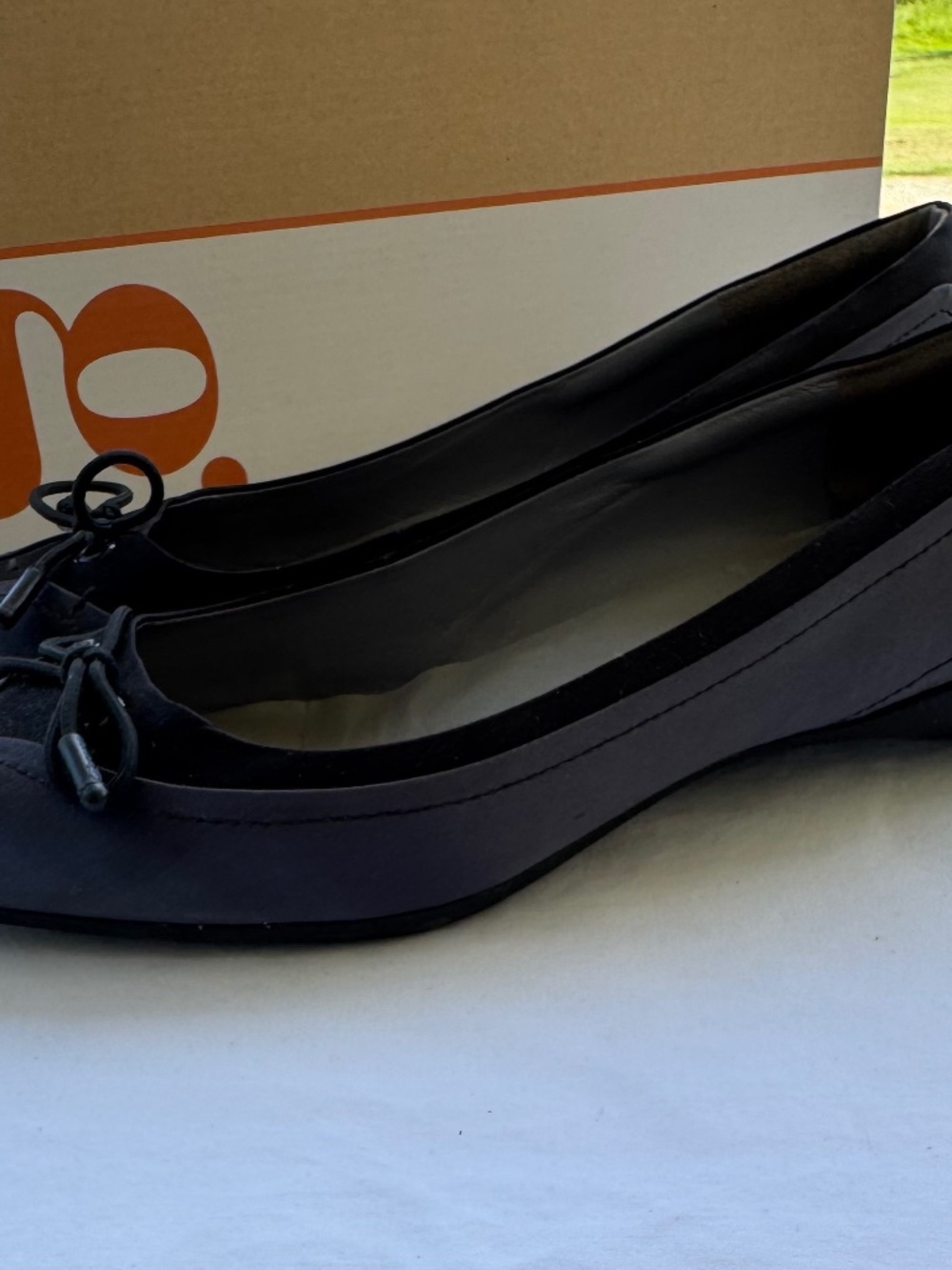 Ballerina Flats with Small Wedge